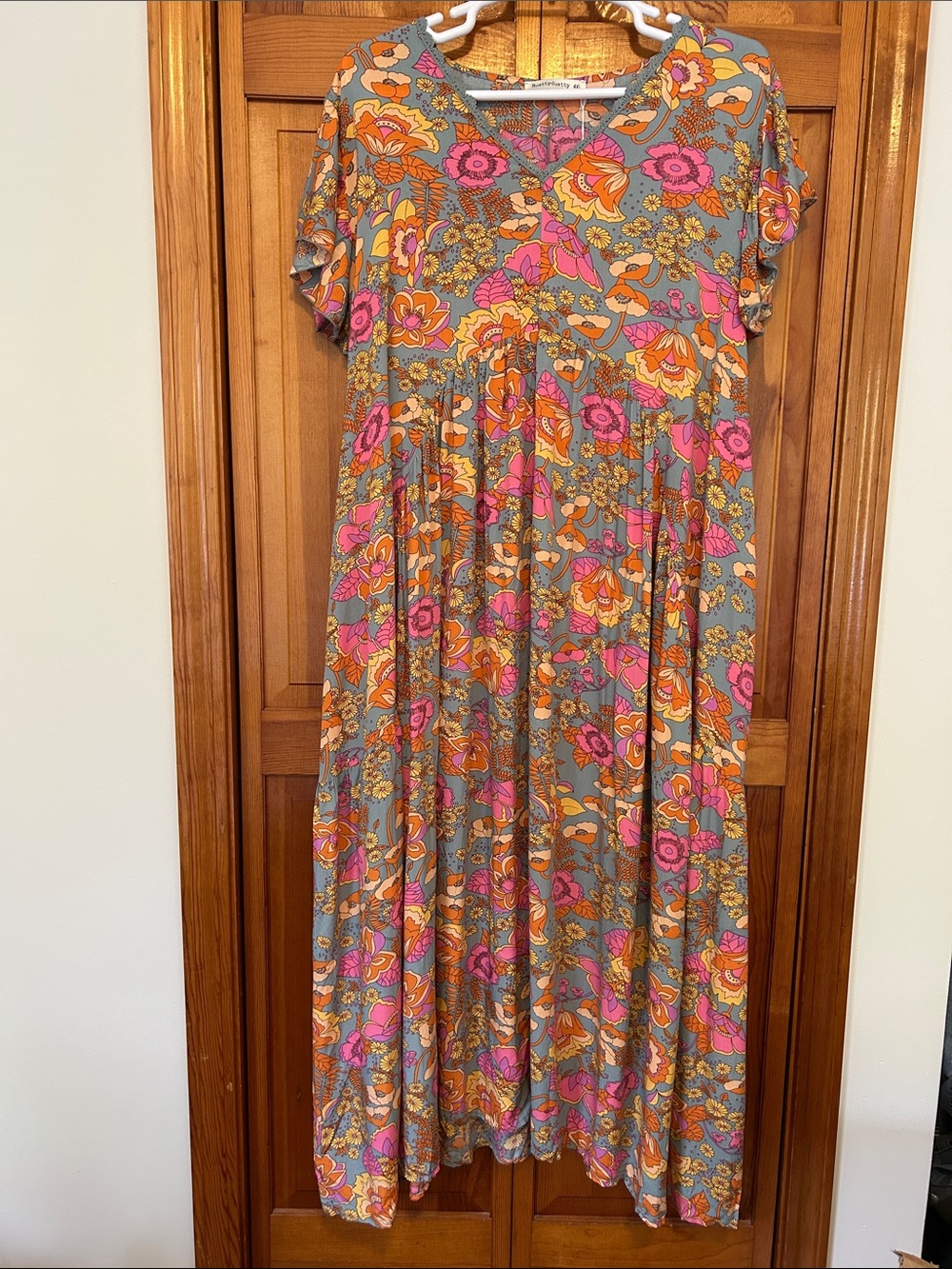 V-Neck Floral Maxi Dress in Blue:Gray with Pink & Orange Floral 4X NWT